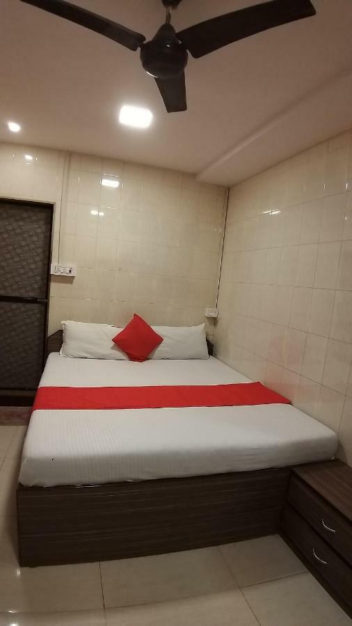 Hotel Saim Palace Mumbai Eksteriør bilde